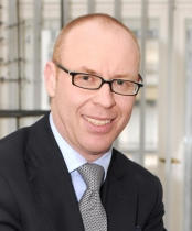 <b>Oliver Stumm</b>, 42, tritt zum 1. März 2009 als Managing Partner in die ... - Stumm_Oliver__Business_Network_09